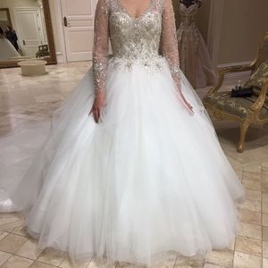 Wedding dress (2 pieces)